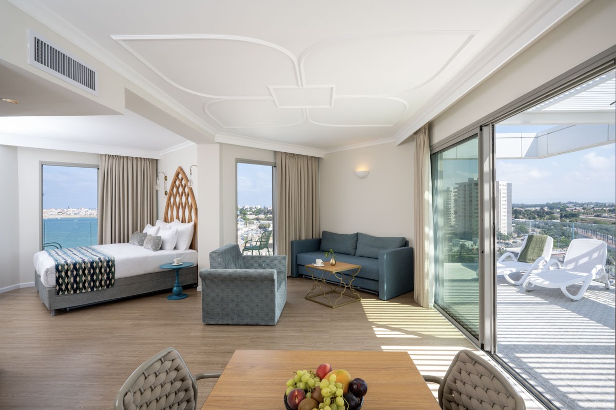 palm beach_room 702_01