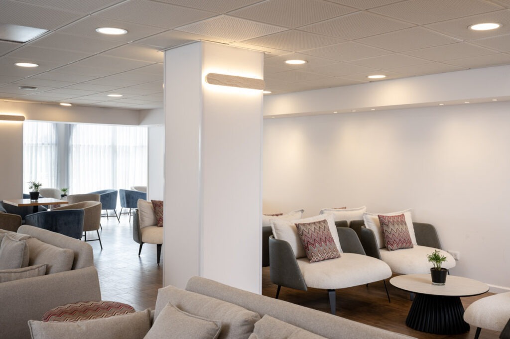 Neve tamar_Lobby_01