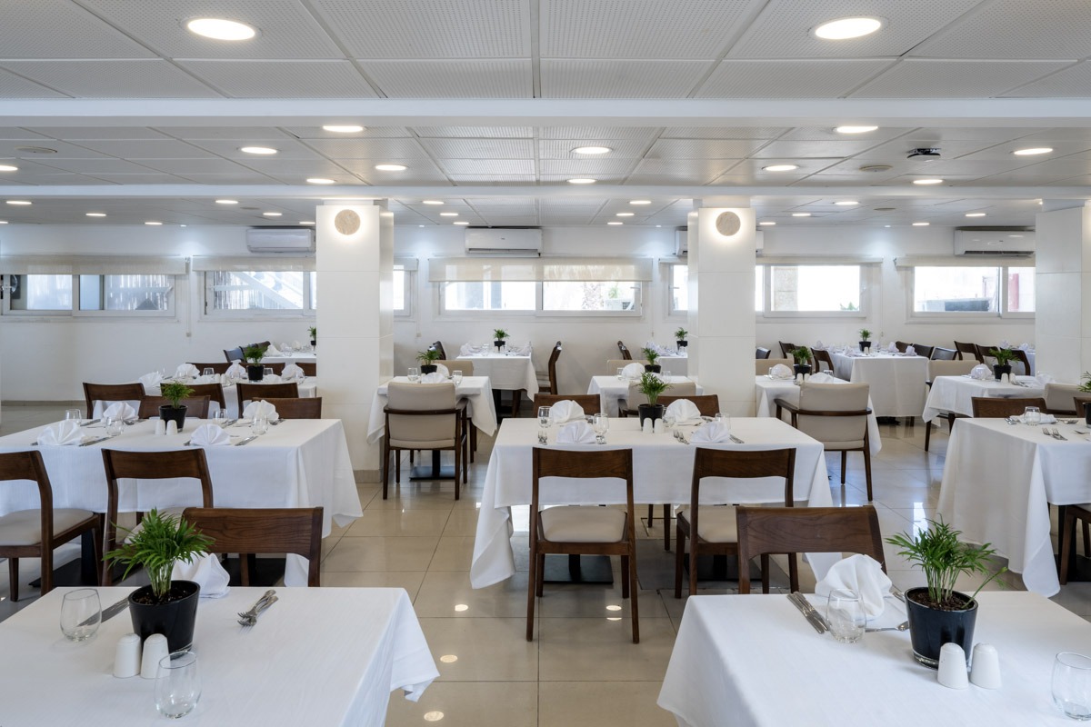 Neve tamar_restaurant_02